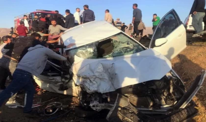 Mardin’de minibüsle otomobil çarpıştı: 4 yaralı