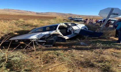 Mardinde takla atan otomobil şarampole yuvarlandı: 4 yaralı