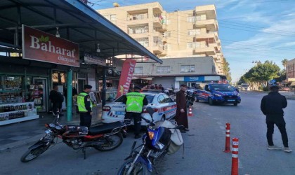 Mersinde jandarma ekiplerince motosiklet sürücüleri denetlendi