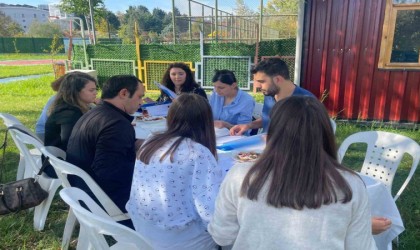 Otizm Spor ve Yaşam Evinde süreç değerlendirme toplantıları devam ediyor