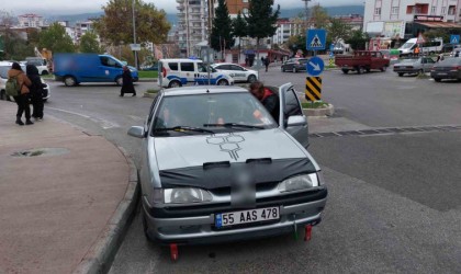 Otomobilin çarptığı çocuk hastanelik oldu