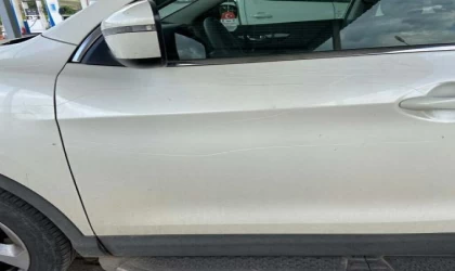 Park halindeki otomobilleri çizdiği öne sürülen avukata 3 yıla kadar hapis istemi