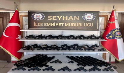 Polisten uyuşturucu ve ruhsatsız silaha geçit yok