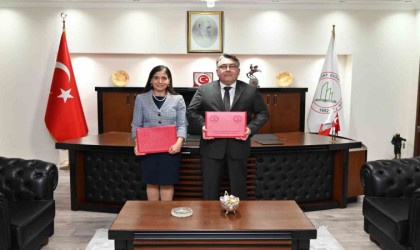 Prof. Dr. Güldeniz Karadeniz Çakmaktan Rektör Özölçere ziyaret