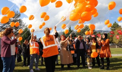 Safranboluda Lösemili Çocuklar Haftasında turuncu balon etkinliği