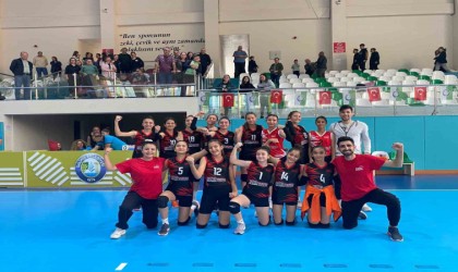 Salihlinin minik sultanları tutulamıyor