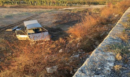 Şarampole düşen araçtaki 5 kişi yaralandı