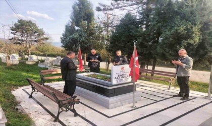 Şehit polisi meslektaşları mezarı başında andı