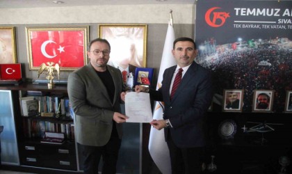 Sivas Belediye Başkanlığı için ilk adaylığını açıklayan Topgül oldu