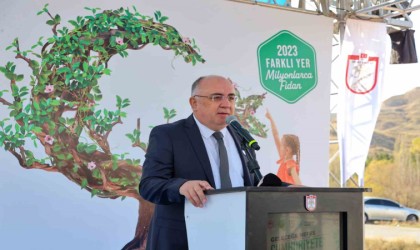 Sivasta 30 bin fidan toprakla buluştu