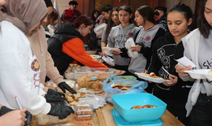 Sivasta öğrenciler Filistin için tek yürek oldu