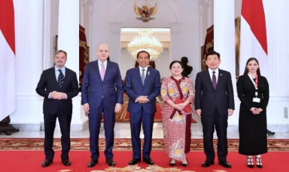 TBMM Başkanı Kurtulmuş, Endonezya Cumhurbaşkanı Widodo ile görüştü