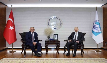 Ticaret Bakan Yardımcısı Ağardan Başkan Büyükkılıça ziyaret