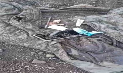 Trabzonda dalgalara kapılan lise öğrencilerinden birine ait olduğu iddia edilen hırka, cep telefonu ve kalem bulundu