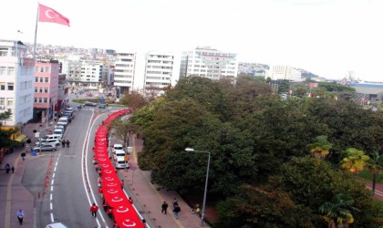 Türk Kızılay Samsun Şubesinden bayrak yürüyüşü