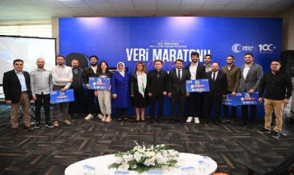 Tuzla’da düzenlenen ‘Veri Maratonu Yarışması’nda ödüller sahiplerini buldu