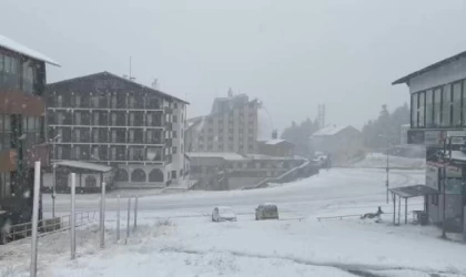 Uludağ’da kar, kent merkezinde sağanak