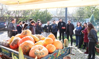 Üniversite öğrencilerine kompost eğitimi