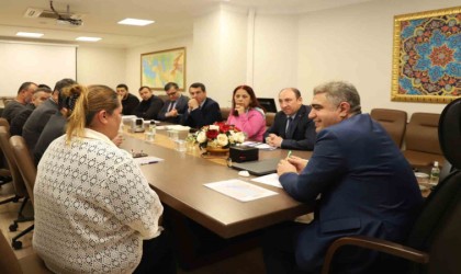 Vali Selçuk Aslan vatandaşları dinledi