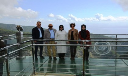 Vali Ustaoğlundan cam seyir terası ve Hasanboğulduya ziyaret