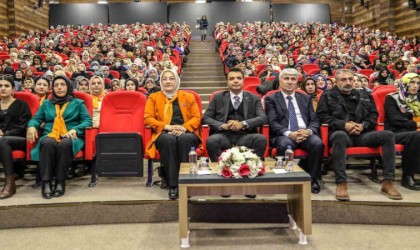 Vanda ‘Kadına Yönelik Şiddetle Mücadele Semineri düzenlendi