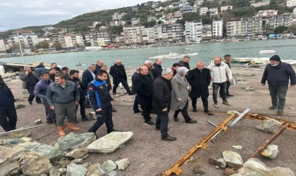 Yalovada fırtınada zarar gören balıkçı barınağında inceleme