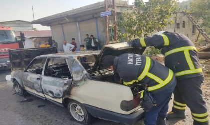 Yanan otomobilde maddi hasar oluştu