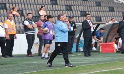 Yılmaz Vural Menemenin başında 2de 2 yaptı