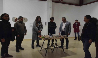 Zorla Güzellik adlı kişisel sergi ziyaretçilerini bekliyor