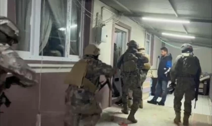 3,5 milyon liralık para ve ziynet eşyası hırsızlığına aynı aileden 13 gözaltı