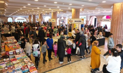 5. Alanya Kitap Fuarı ünlü konukları ile devam ediyor