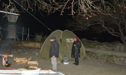 7 mürettebatı aranan gemi için yerinde söküm süreci başlatıldı (2)