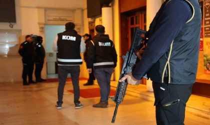 Adana Büyükşehir Belediyesine ihaleye fesat karıştırma ve rüşvet operasyonu: Çok sayıda gözaltı var