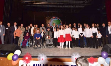Ahlatta ‘3 Aralık Dünya Engelliler Günü kutlandı