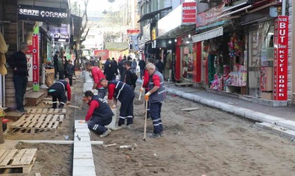 Akça Cami Caddesi esnafı çalışmalardan memnun