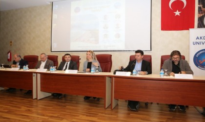 Akdeniz Üniversitesinde Şehir ve Turizm Paneli düzenlendi