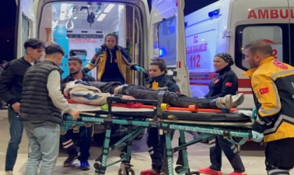 Arkadaşlarının iş yerine ziyarete giden genç, asansör boşluğuna düşüp ağır yaralandı