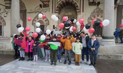 Balonlar özgür Filistin için gökyüzüne bırakıldı