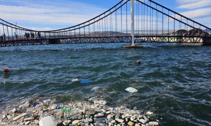 Bandırmada lodos etkili oldu