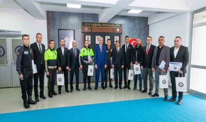 Başarılı personeller ödüllendirildi