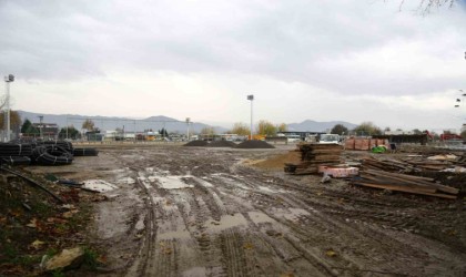 Başiskele Yakup Altun Stadı yenileniyor