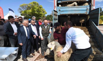 Başkan Büyükkılıç: 9 bin 850 hayvan işletmesinin su faturalarının yarısını büyükşehir ödedi