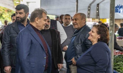 Başkan Seçer, pazarda vatandaşla buluştu