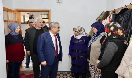 BaşkanbIşık Kumarı Mahallesini ziyaret etti