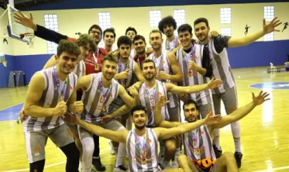 Basketbolda İzmir’de şampiyon Ekonomi Üniversitesi