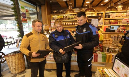 Bayraklı zabıtası yılbaşı denetimi yaptı