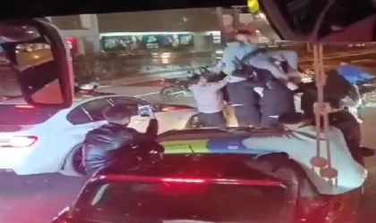 Beşiktaş’ta asker uğurlama konvoyu yolu trafiğe kapattı