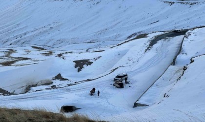 Beyaz gelinliğini giyen Nemrutta kış güzelliği