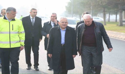 Binlerce aracın geçtiği Erkilet bulvarının asfaltı yenileniyor