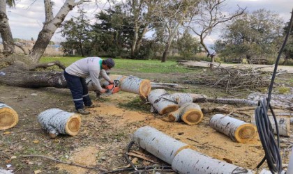 Burhaniye Belediyesi hem evleri hem de gönülleri ısısıtıyor
